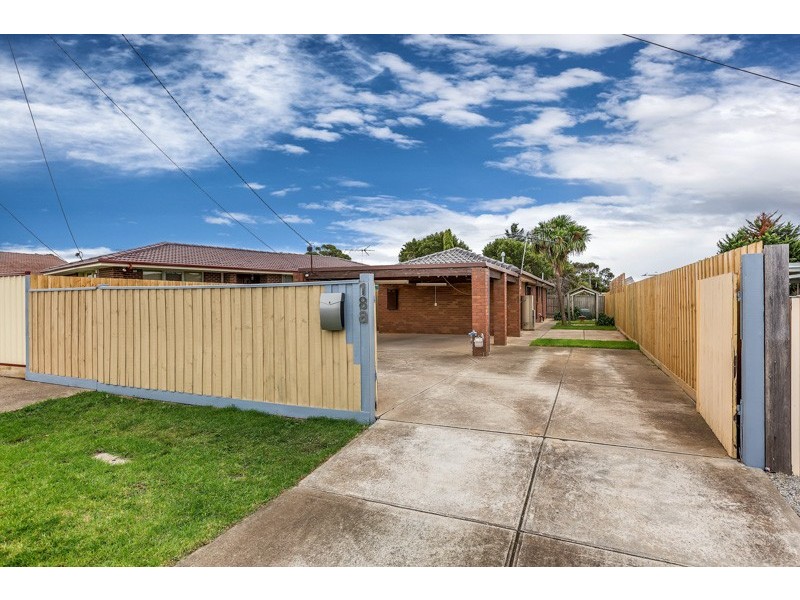 18A Durham Crescent, Hoppers Crossing VIC 3029