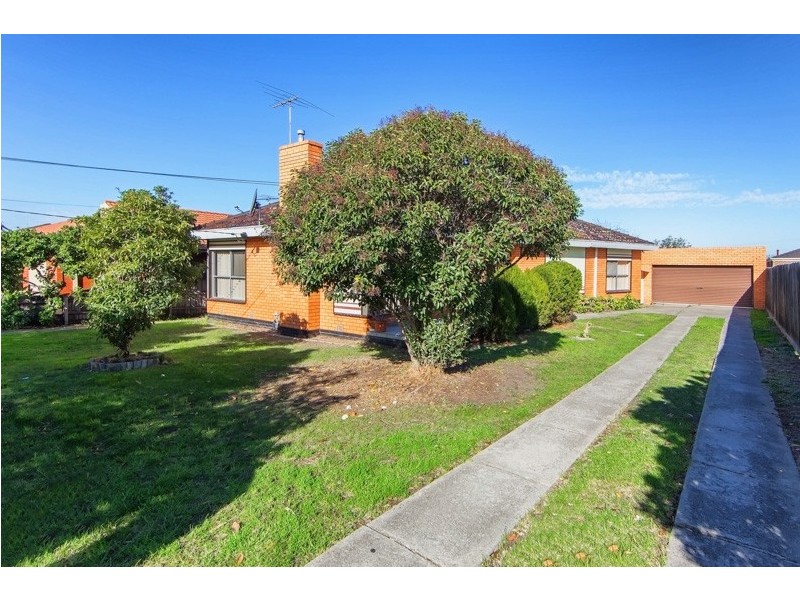 17 Billingham Rd, Deer Park VIC 3023