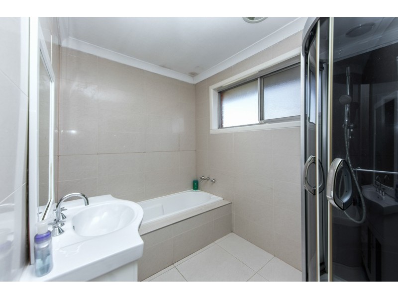 17 Billingham Rd, Deer Park VIC 3023