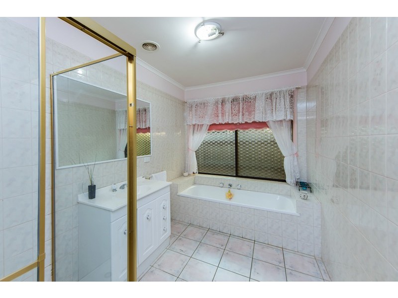 52 Woodville Park Drive, Hoppers Crossing VIC 3029