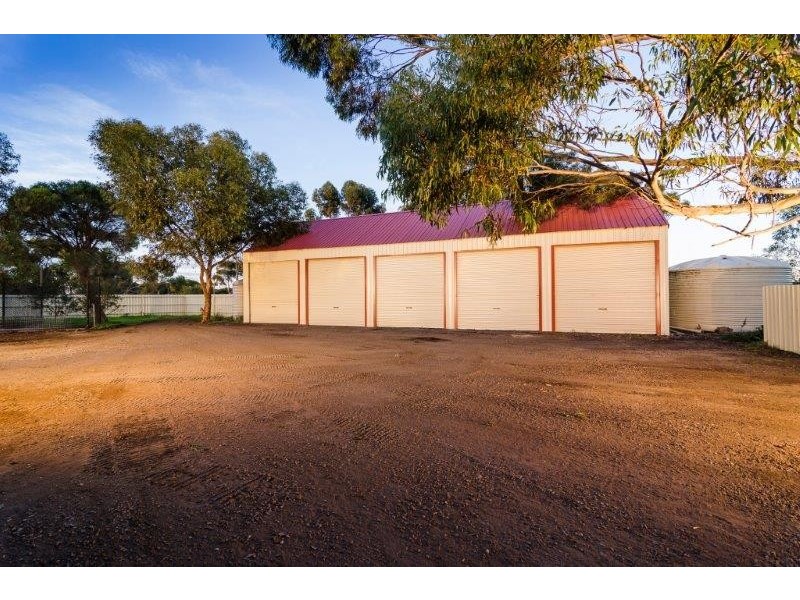 1443 Dohertys Road, Mount Cottrell VIC 3024