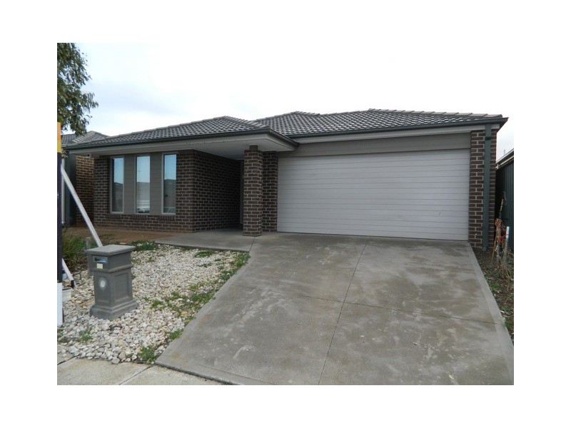 49 Eagleridge Promenade, Tarneit VIC 3029