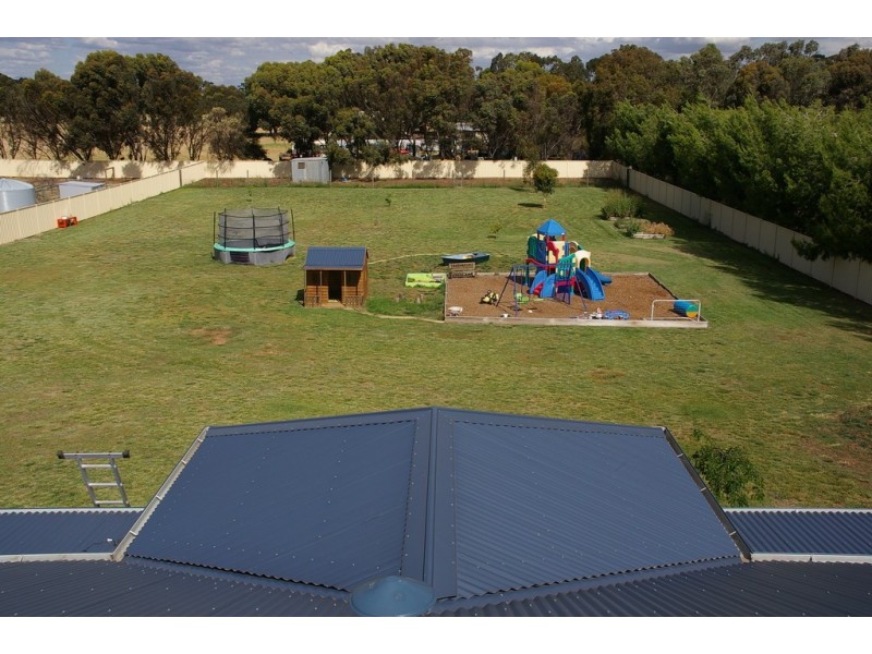 26 Country Court, Barooga VIC 3644