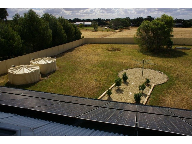 26 Country Court, Barooga VIC 3644