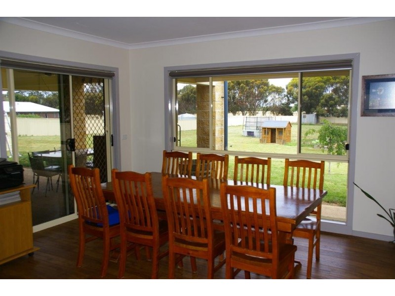 26 Country Court, Barooga VIC 3644