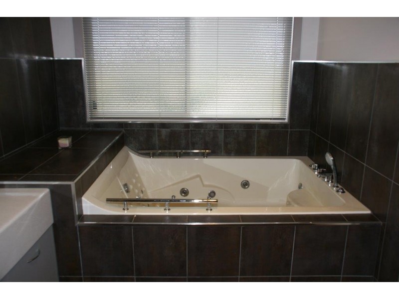 26 Country Court, Barooga VIC 3644