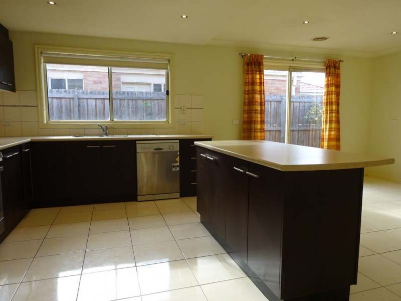 72 Baden Powell Drive, Tarneit VIC 3029