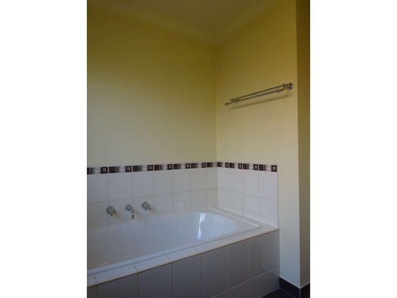 72 Baden Powell Drive, Tarneit VIC 3029