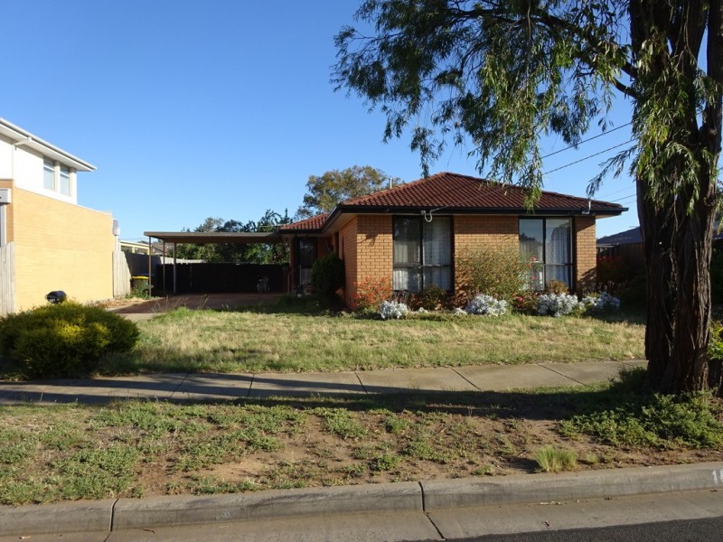 16 Quarbing Street, Werribee VIC 3030