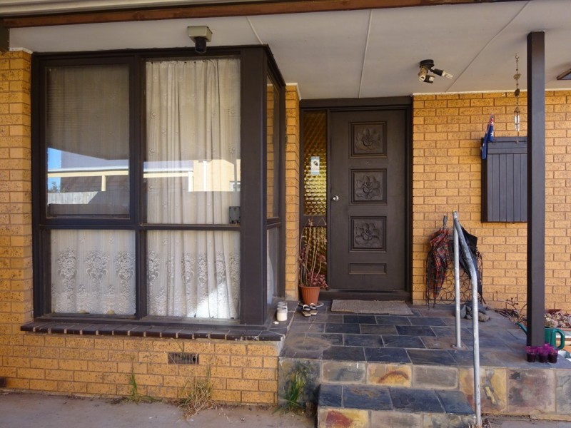 16 Quarbing Street, Werribee VIC 3030