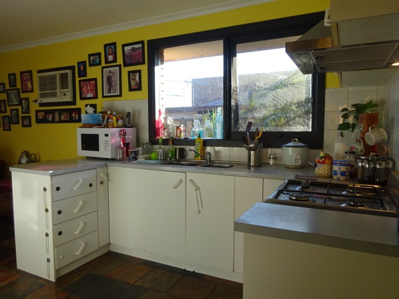 16 Quarbing Street, Werribee VIC 3030