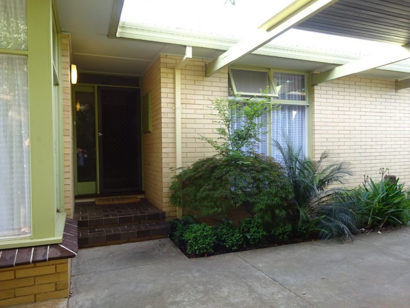 4 Griffiths Street, Werribee VIC 3030
