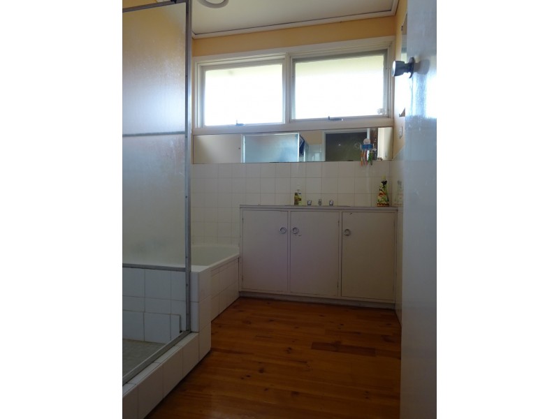 4 Griffiths Street, Werribee VIC 3030