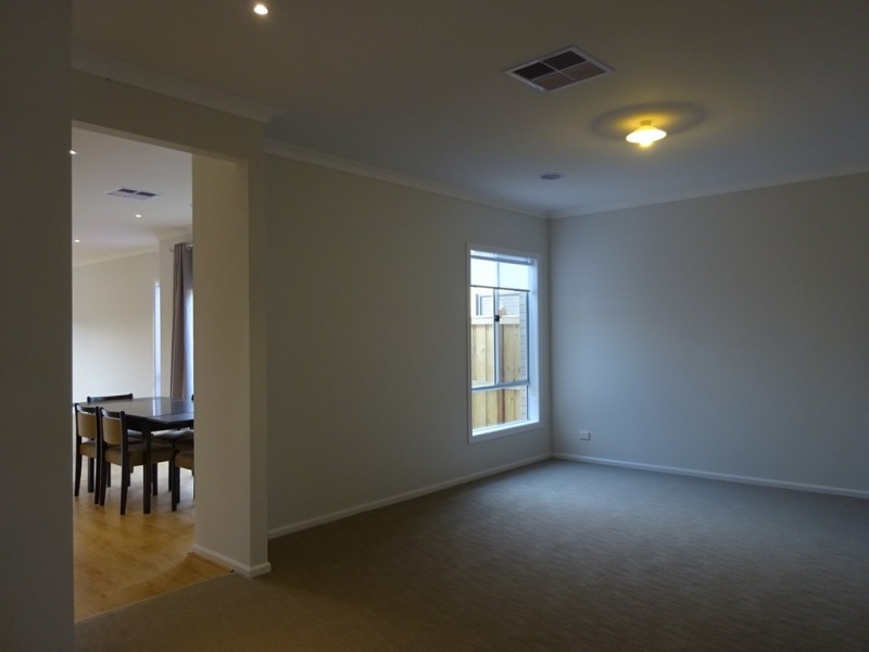 26 Stevenson Drive, Williams Landing VIC 3027