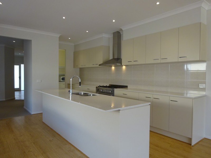 26 Stevenson Drive, Williams Landing VIC 3027