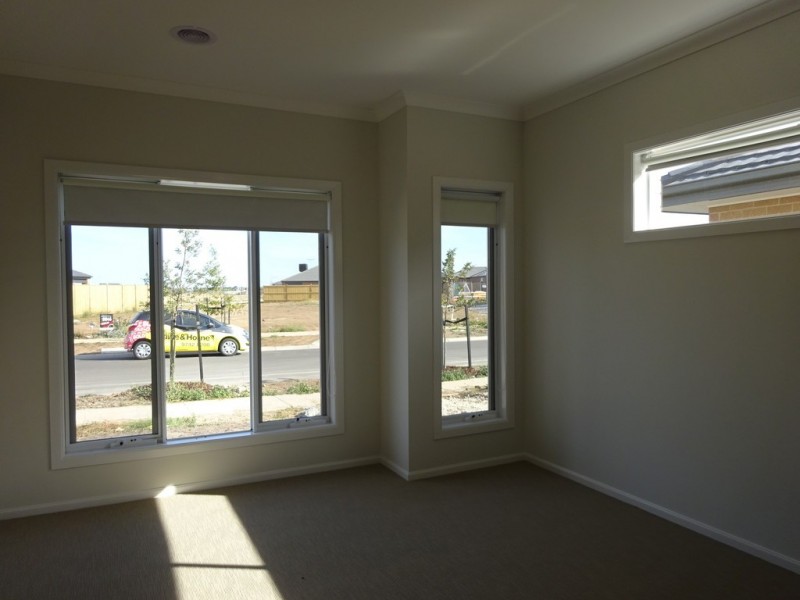 26 Stevenson Drive, Williams Landing VIC 3027