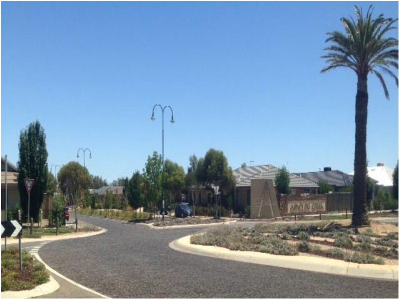 3343 Claret Ash, Melton West VIC 3337