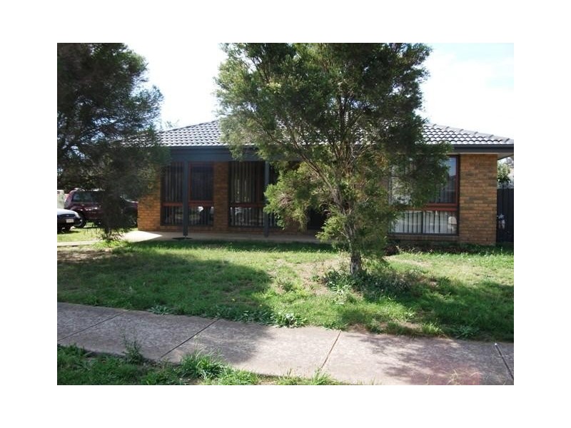 32 Johnson Avenue, Hoppers Crossing VIC 3029