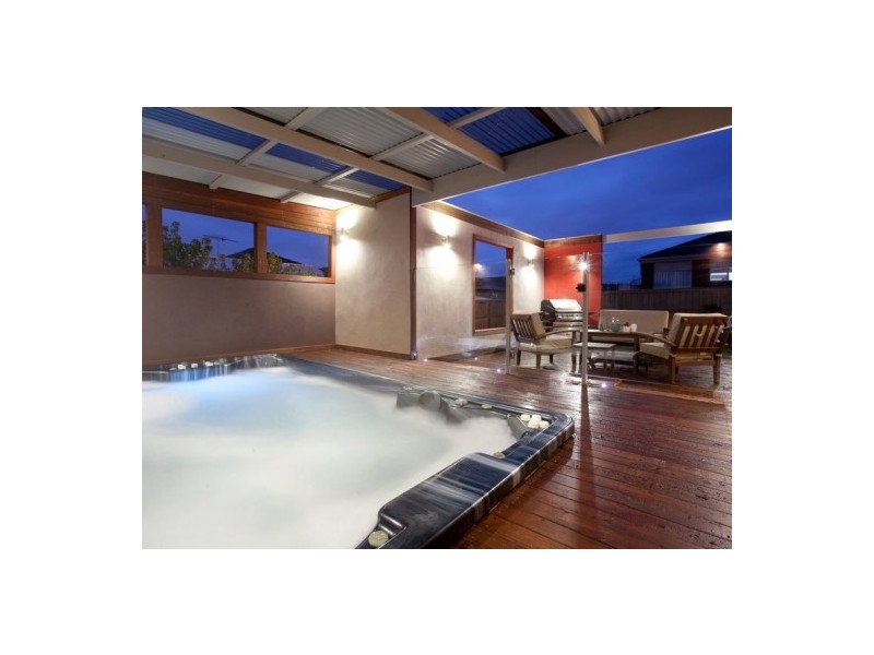 13 Emmett Avenue, Berwick VIC 3806