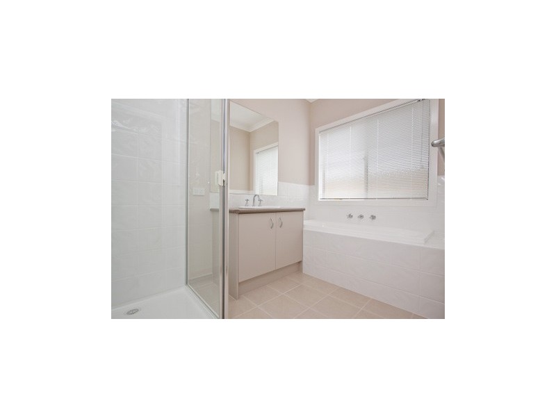 854 Webster Way, Pakenham VIC 3810