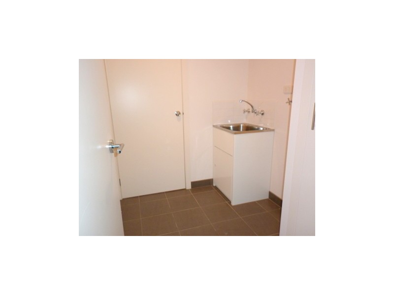 4/55-57 Strathaven Drive, Berwick VIC 3806