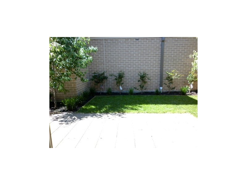 4/55-57 Strathaven Drive, Berwick VIC 3806