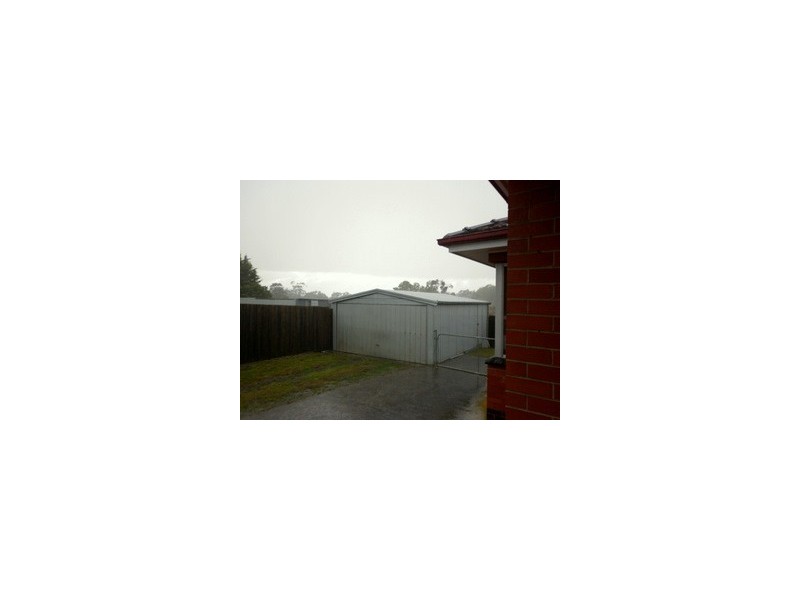 16 Finsbury Road, Devon Meadows VIC 3977