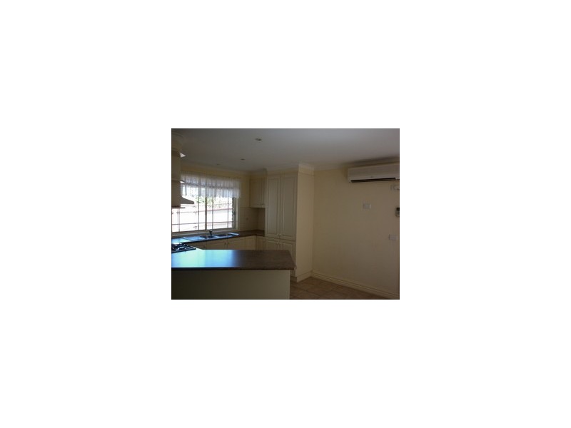 14 Mason Way, Berwick VIC 3806