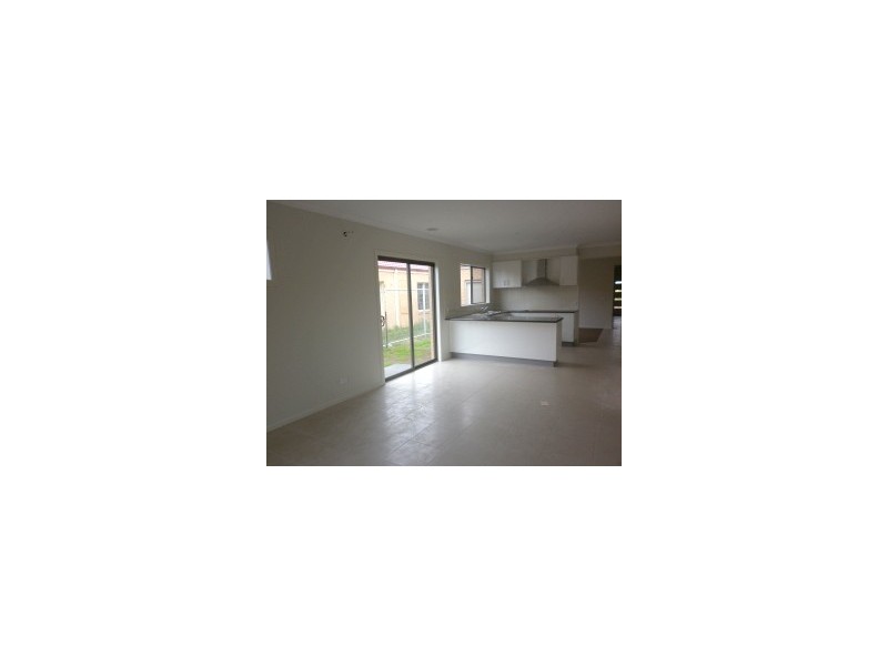 98 Sabel Drive, Cranbourne North VIC 3977