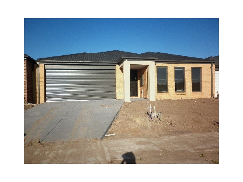 118 William Thwaites Boulevard, Cranbourne North VIC 3977