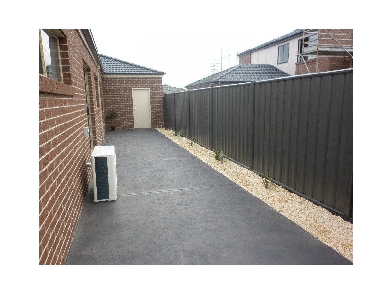 79 Sabel Drive, Cranbourne North VIC 3977