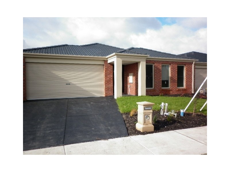 88 William Thwaites Boulevard, Cranbourne North VIC 3977