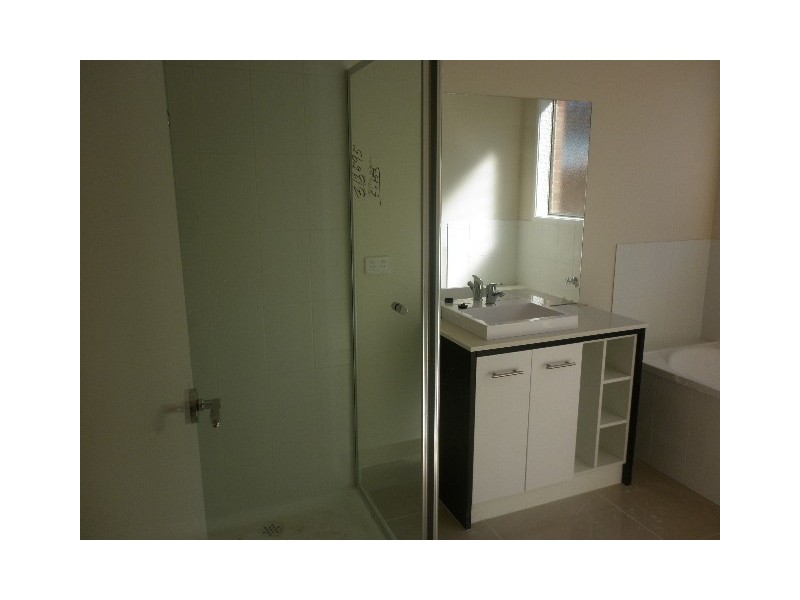 90 William Thwaites Boulevard, Cranbourne North VIC 3977