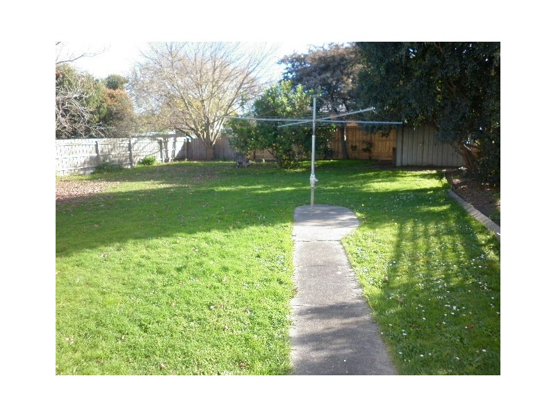 3 Charles Street, Pakenham VIC 3810