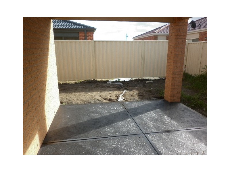 36 Blue Hills Boulevard, Pakenham VIC 3810