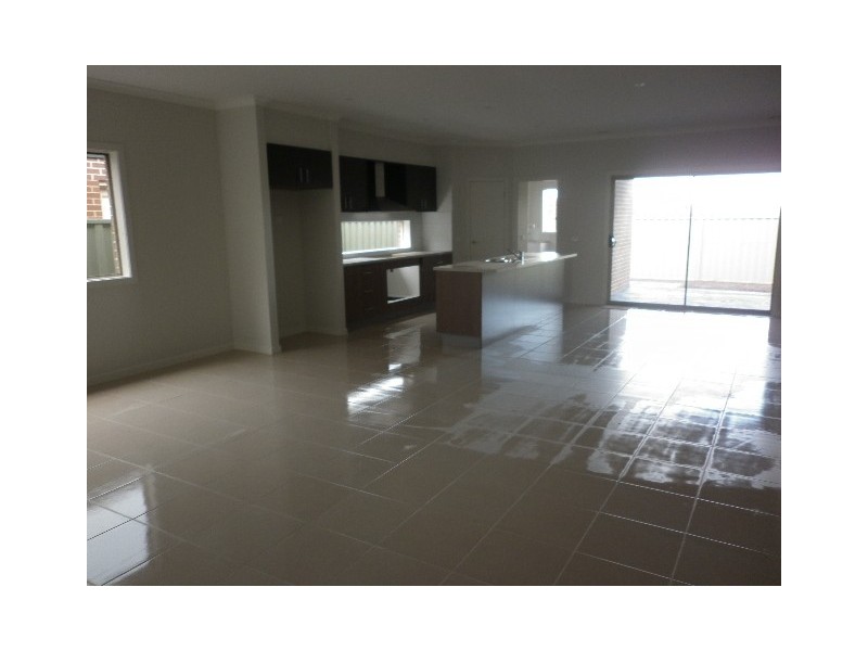 34 Park Orchard Drive, Pakenham VIC 3810