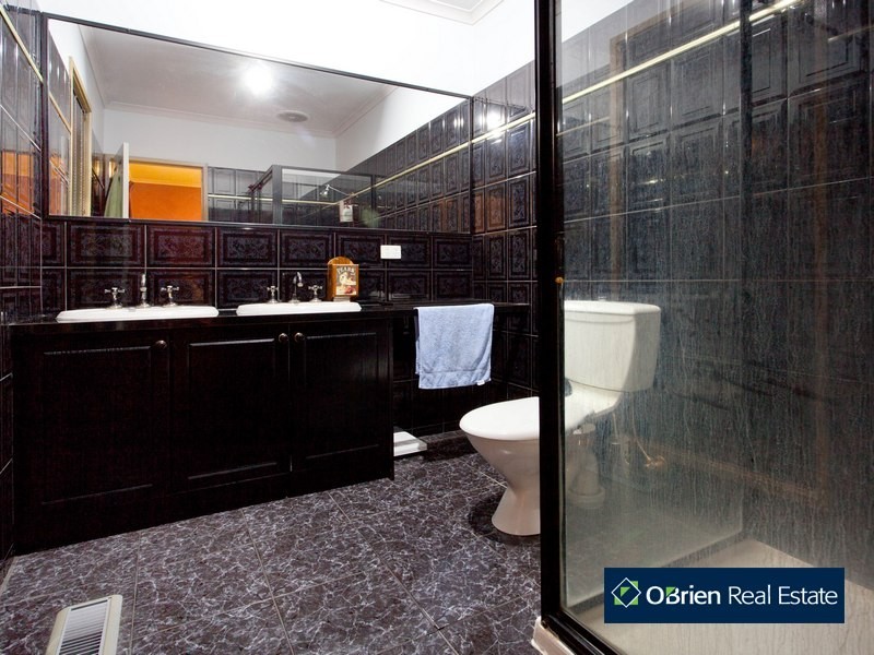 88 Avebury Drive, Berwick VIC 3806