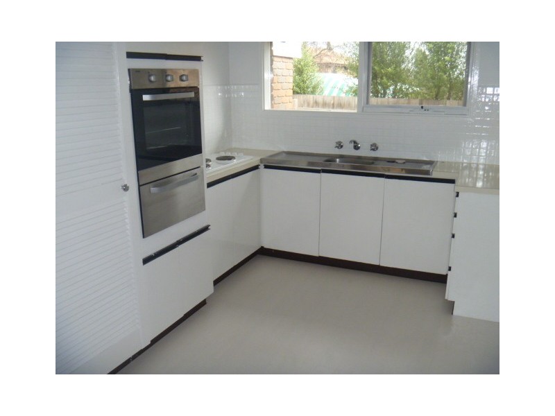 Unit 4 4-6 Gibb Street, Berwick VIC 3806