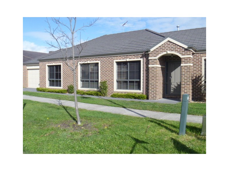 71 Viewgrand Drive, Berwick VIC 3806