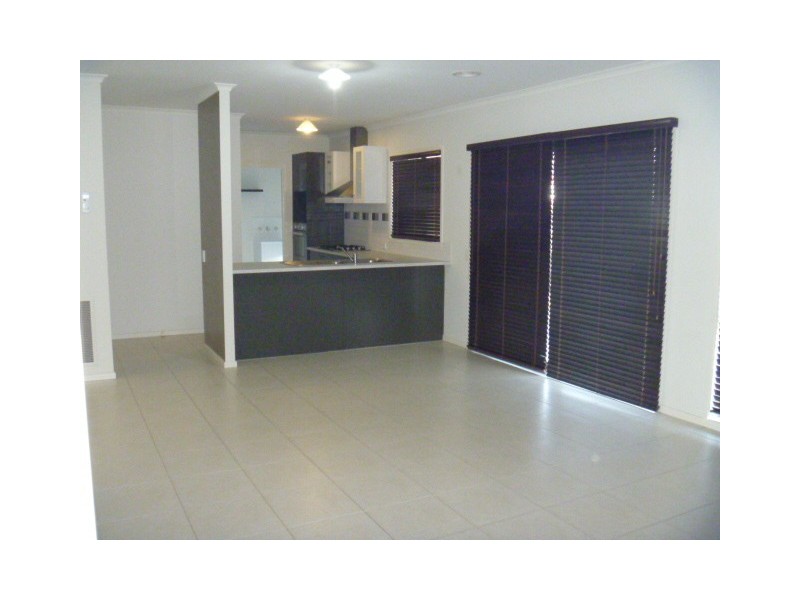 71 Viewgrand Drive, Berwick VIC 3806