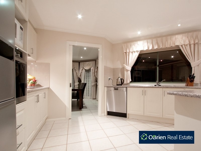 5 Hillston Court, Narre Warren South VIC 3805