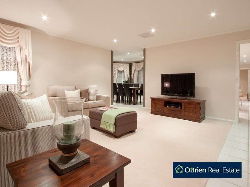 5 Hillston Court, Narre Warren South VIC 3805