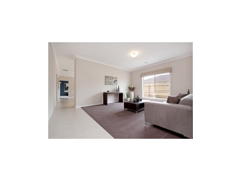 854  Webster Way, Pakenham VIC 3810