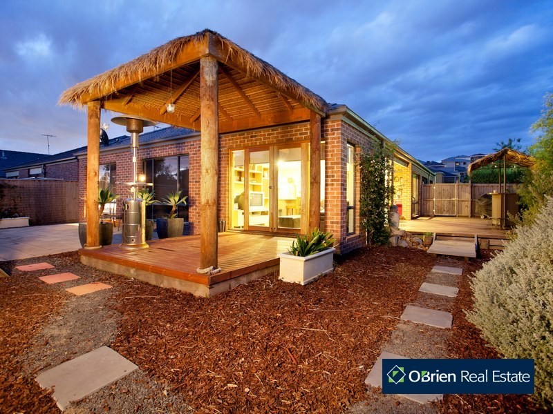 2 Lorne Court, Berwick VIC 3806