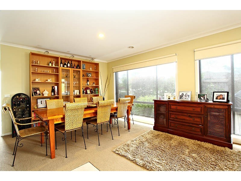 2 Lorne Court, Berwick VIC 3806