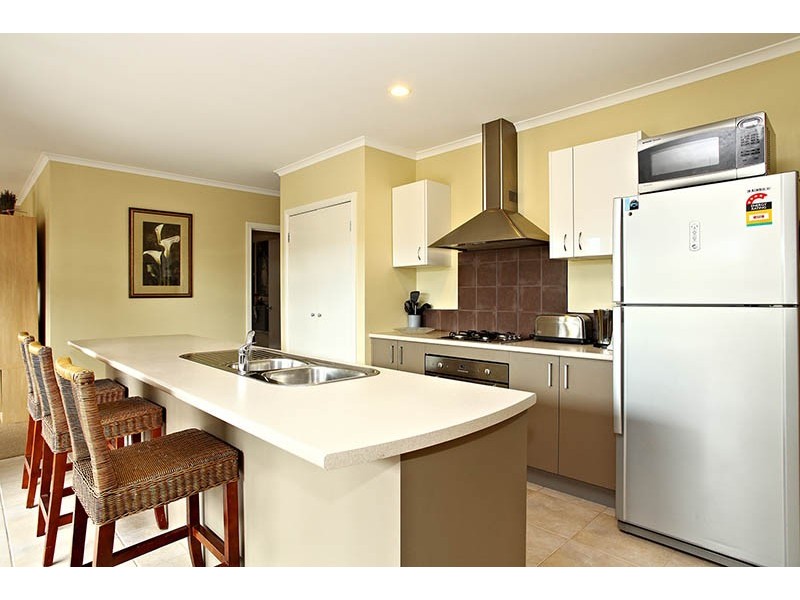 2 Lorne Court, Berwick VIC 3806