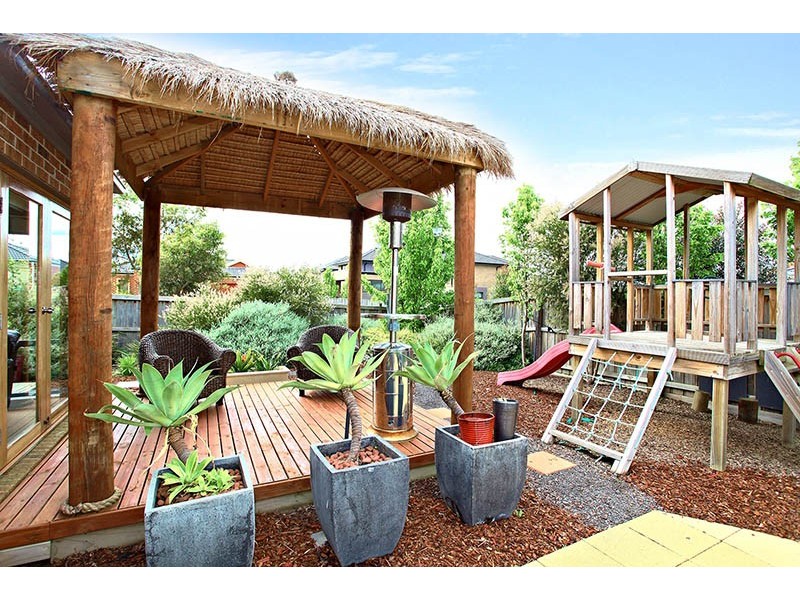 2 Lorne Court, Berwick VIC 3806