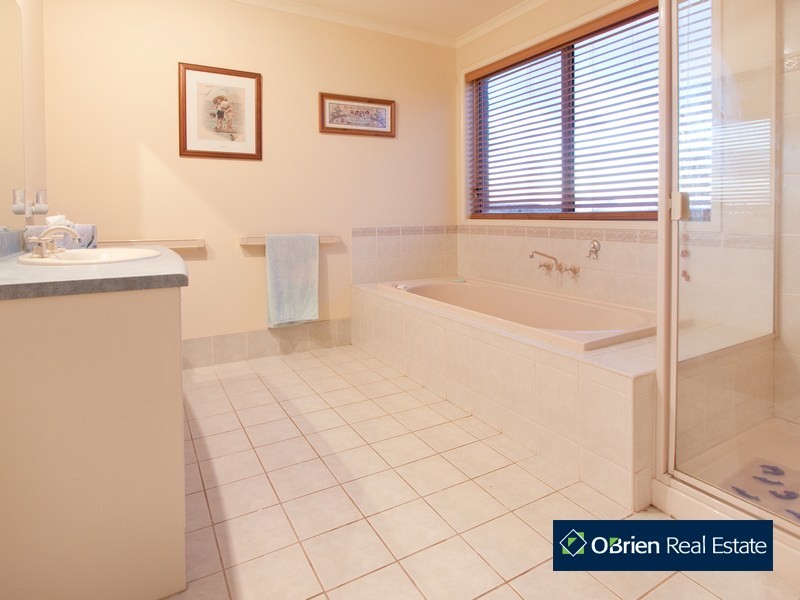 19 Orchid Street, Narre Warren South VIC 3805