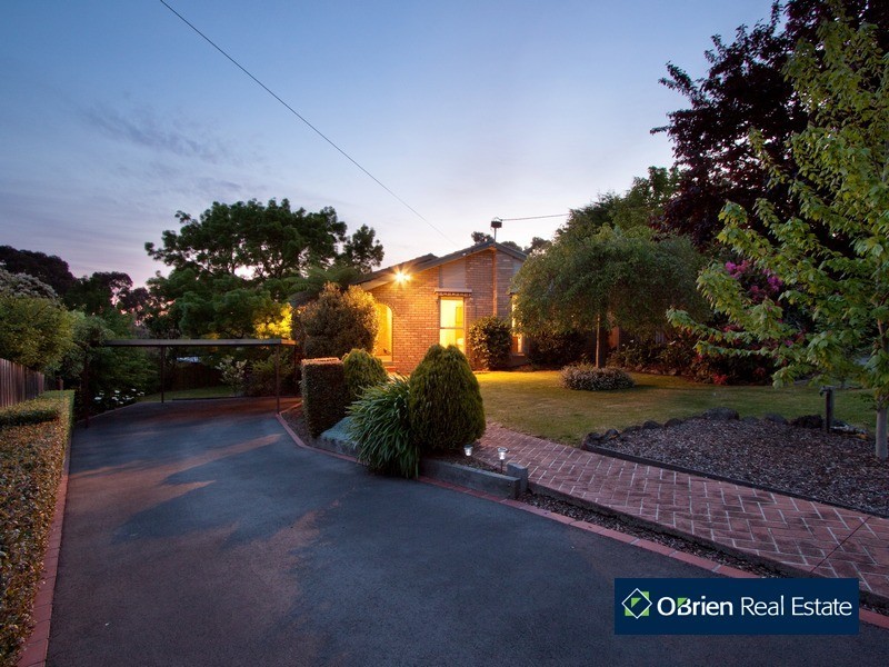13 Ridge Road, Berwick VIC 3806