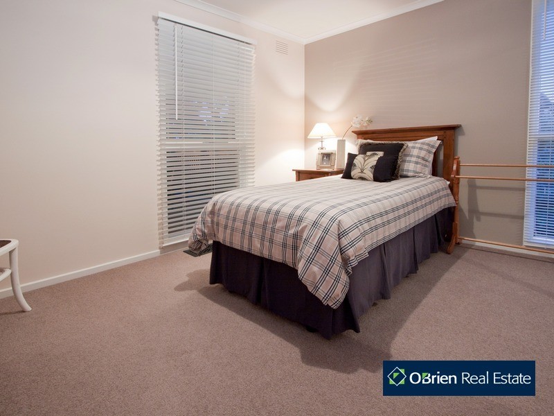 13 Ridge Road, Berwick VIC 3806